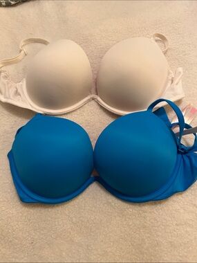 VS Pink T-Shirt Bra - White and Blue